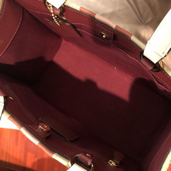 COACH Dempsey Carryall In Signature Jacquard With Stripe And Coach Patch - Picture 9 of 12